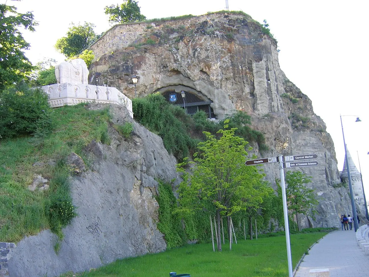 Cueva de la colina Gellért