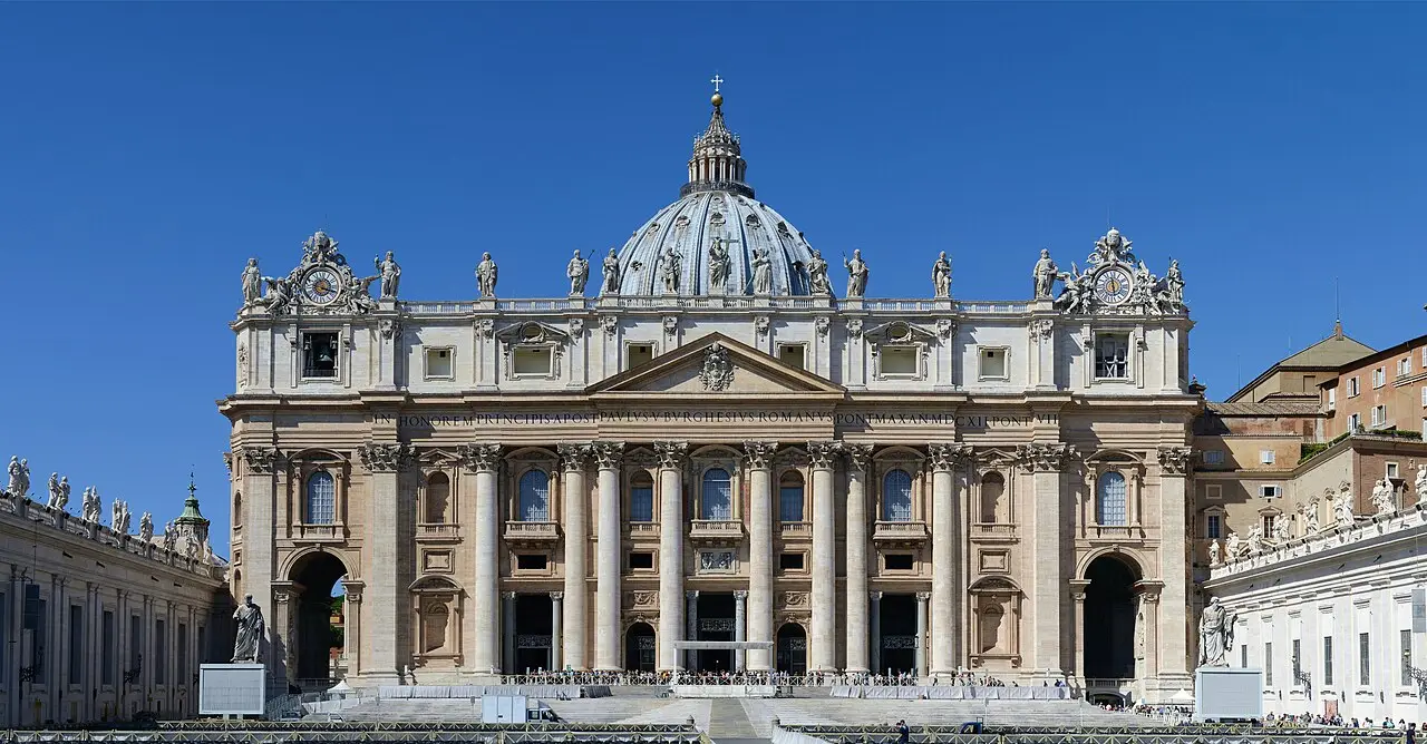 Basílica de San Pedro y Museos Vaticanos